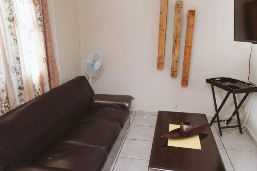 Photo of Livingroom in Bonjaneni