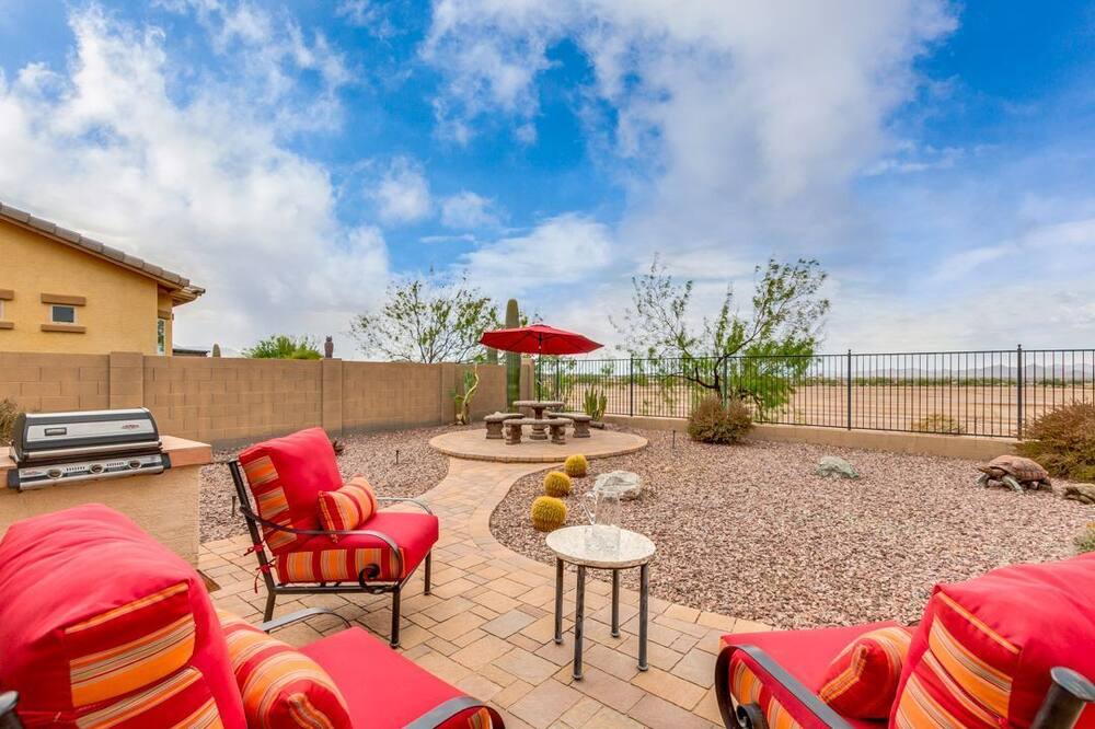 Photo of Outdoor in Montecito in Estrella