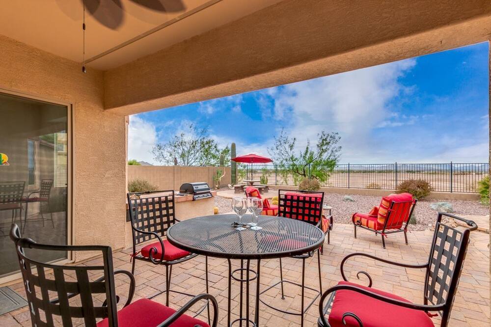 Photo of Patio Balcony in Montecito in Estrella