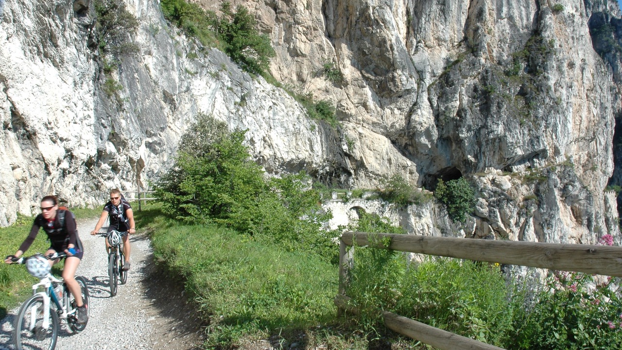 Photo of Others in Locca