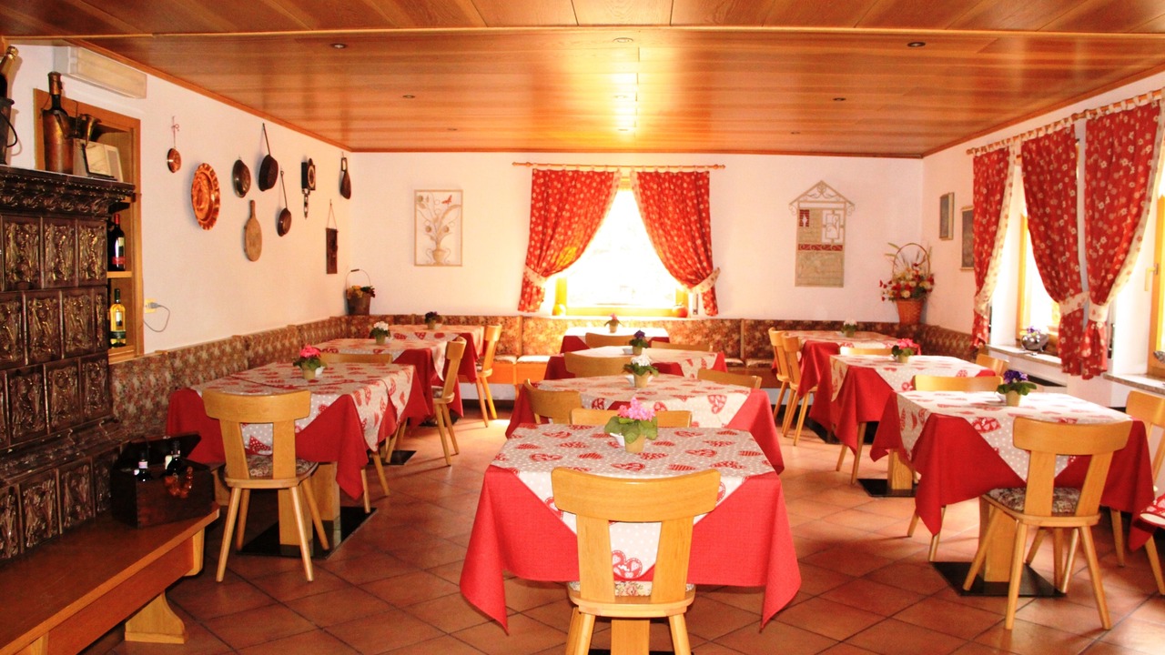 Photo of Others in Ruffre