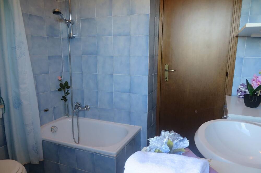 Photo of Bathroom in Brentonico