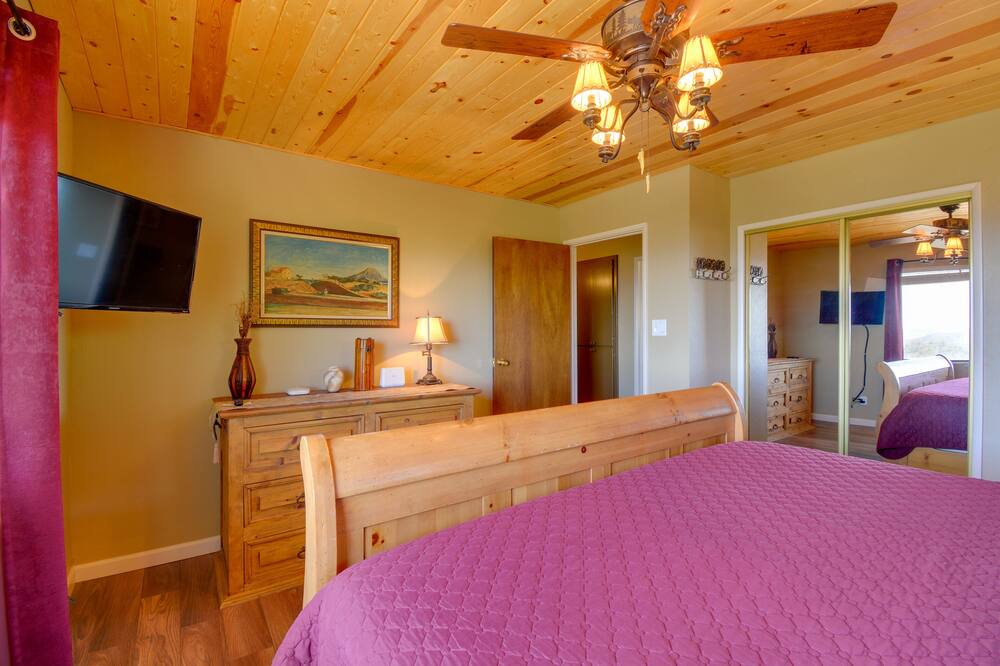 Photo of Bedroom in Highland Pines