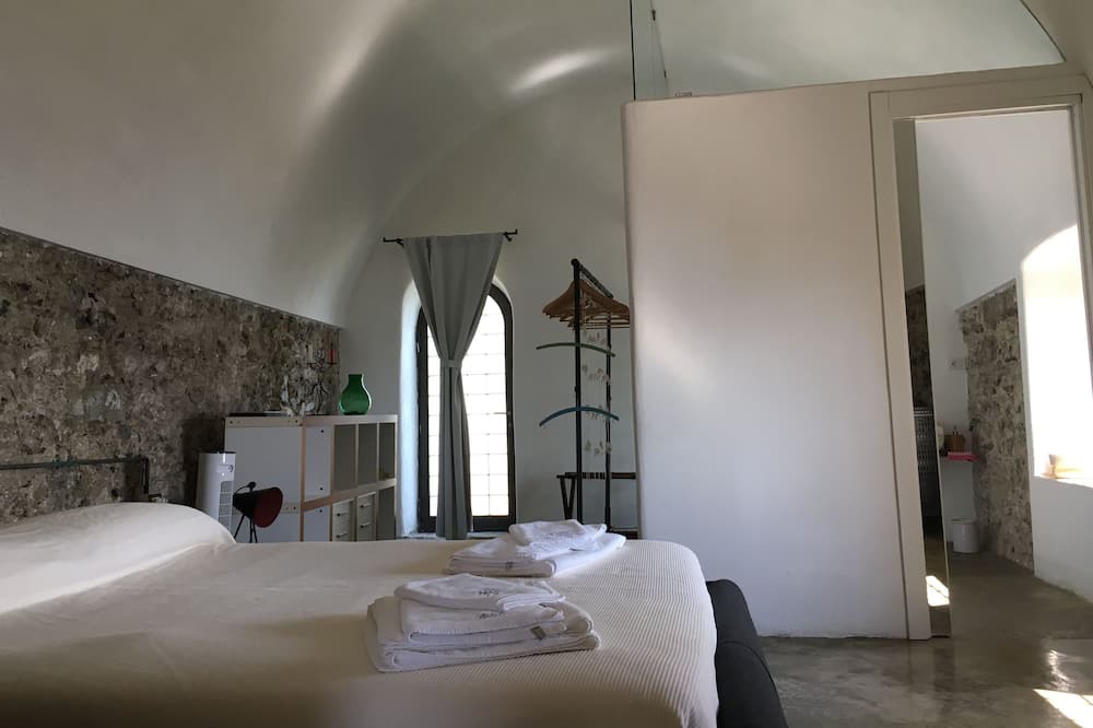 Photo of Bedroom in Erchie