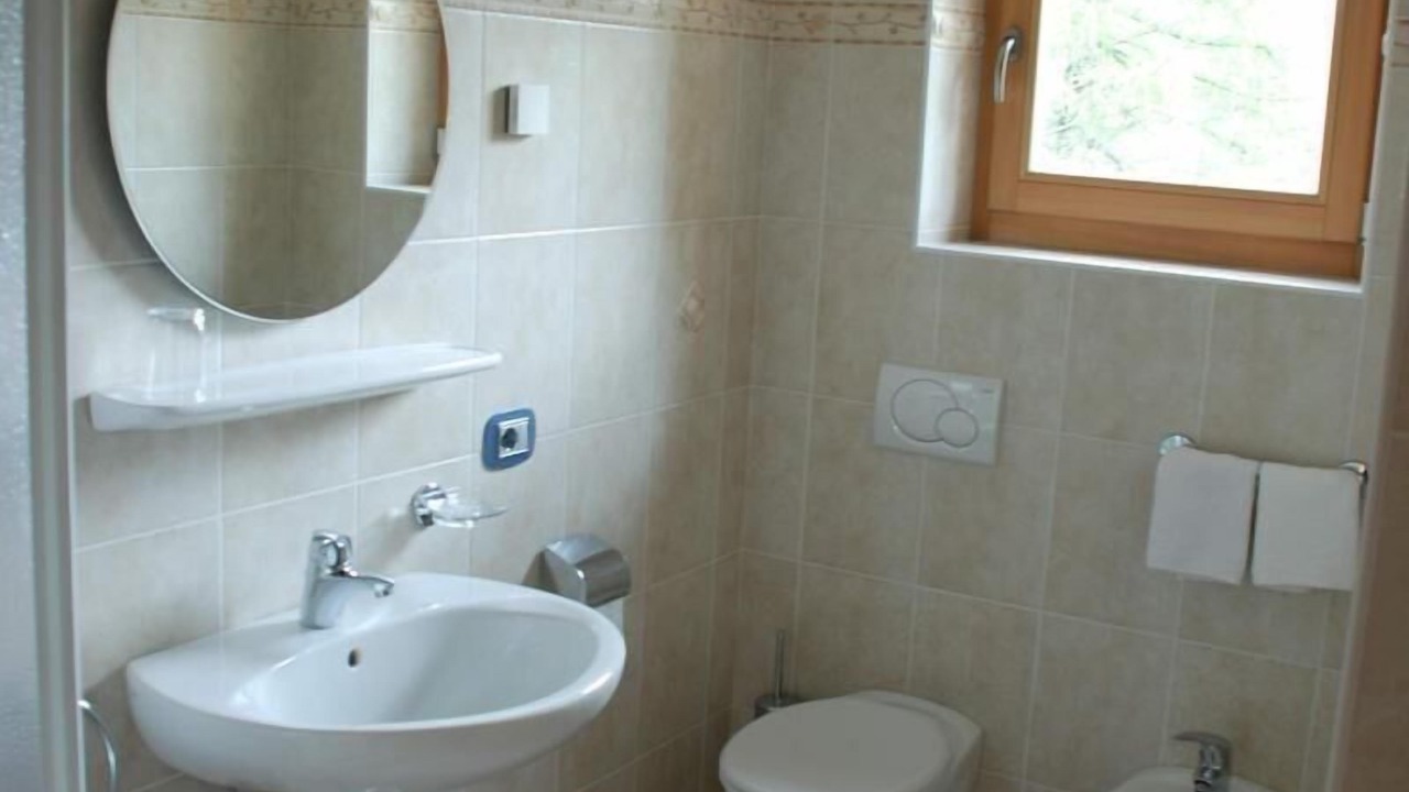 Photo of Bathroom in Longiaru