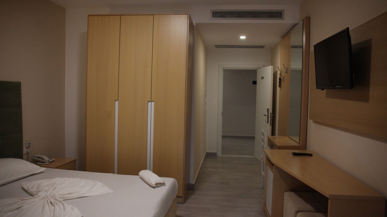 Photo of Others in Velipoje