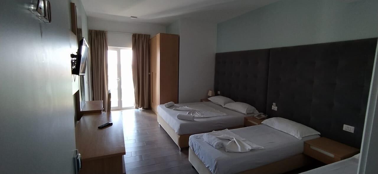 Photo of Others in Velipoje