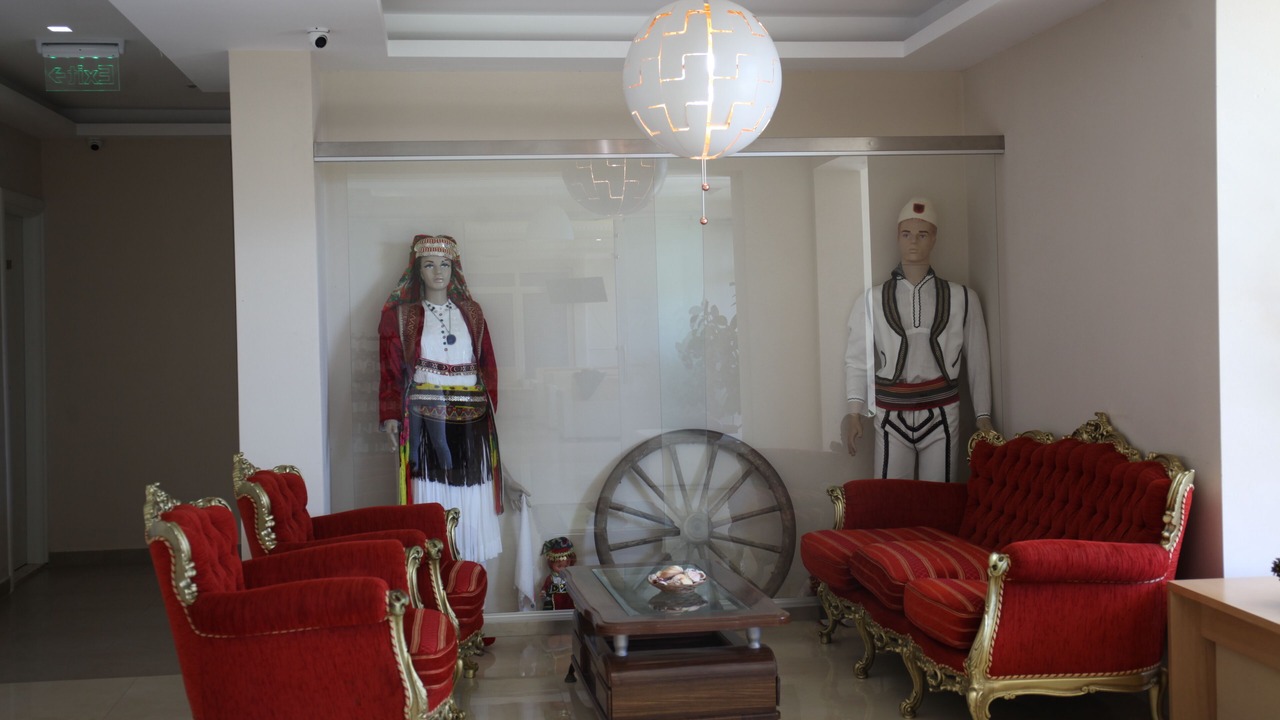 Photo of Others in Velipoje