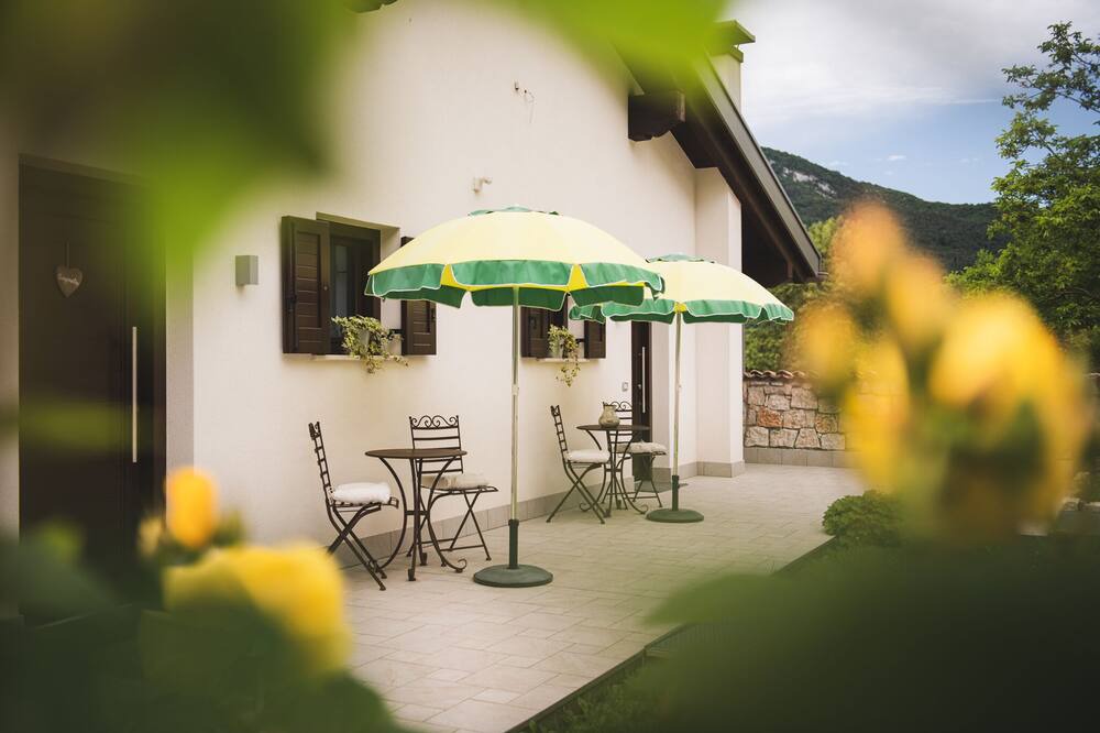 Photo of Outdoor in Cavedine