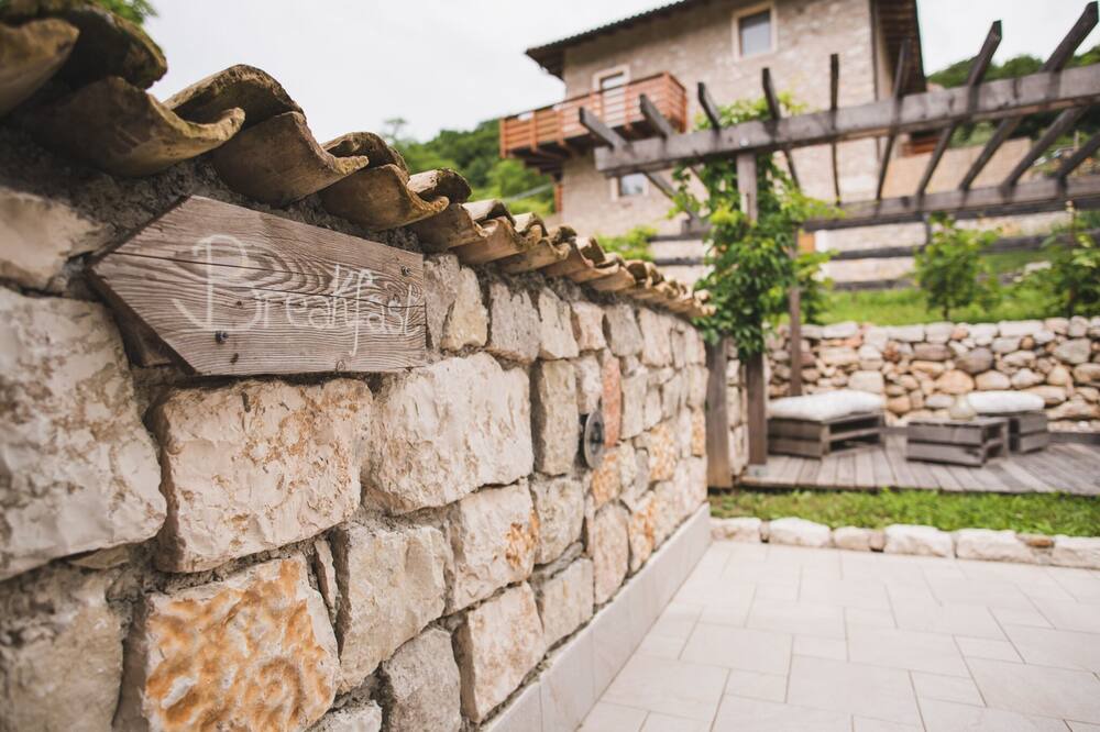Photo of Outdoor in Cavedine