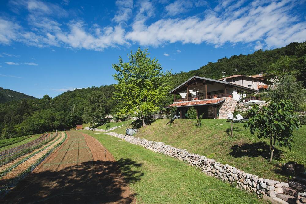 Photo of Outdoor in Cavedine