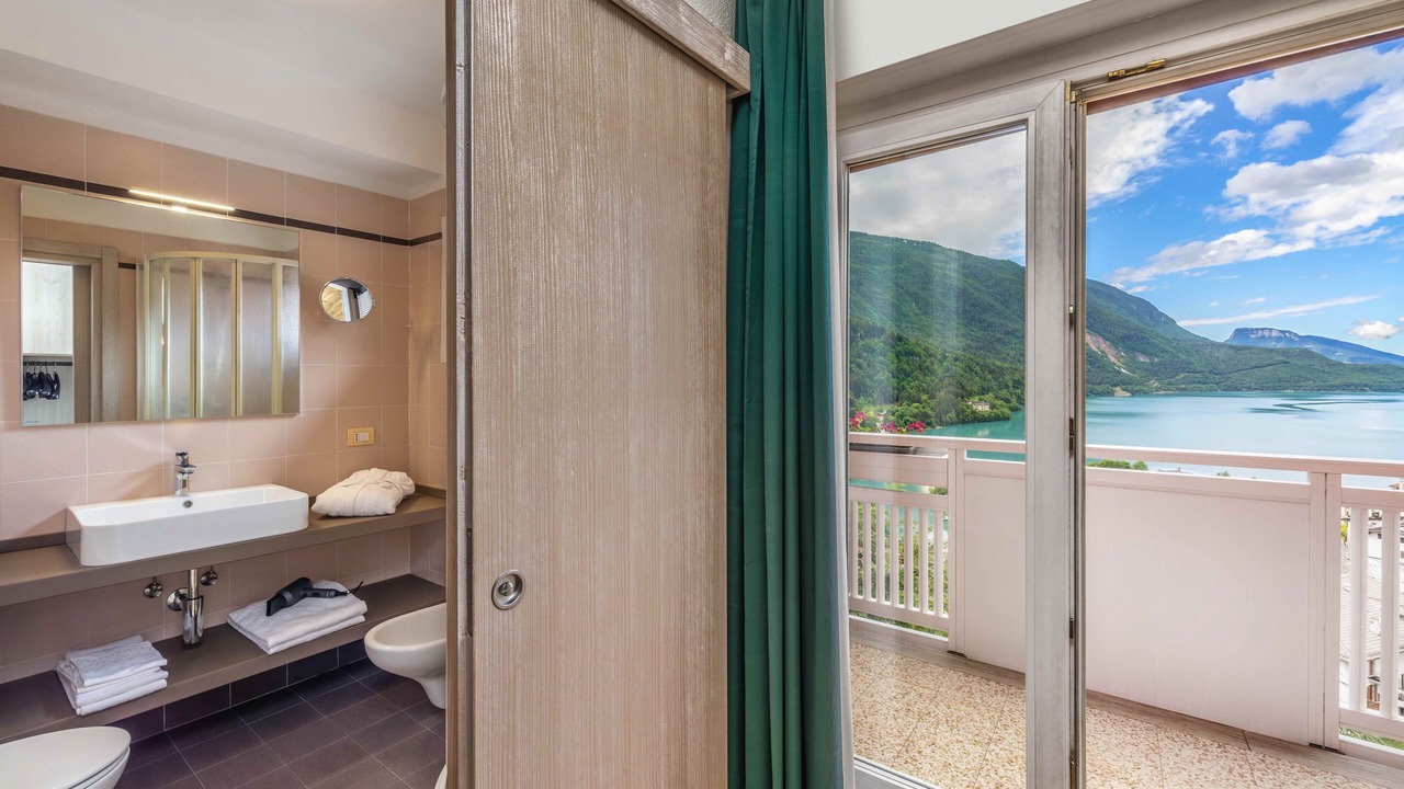 Photo of Bedroom in Molveno