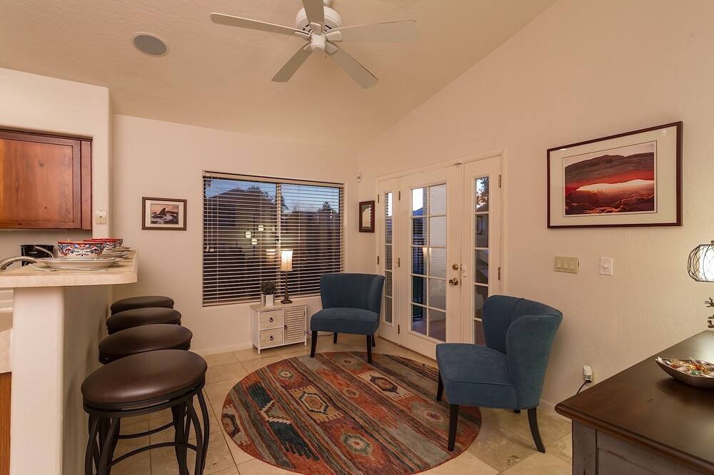 Photo of Bedroom in Val Vista Lakes