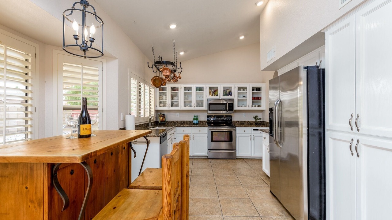 Photo of Kitchen in Paradise Vista Estates