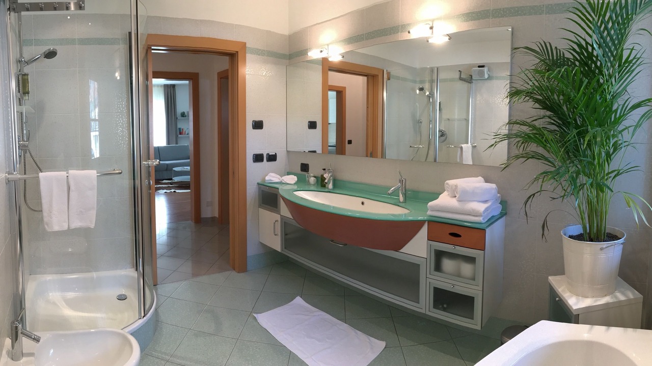 Photo of Bathroom in Nalles