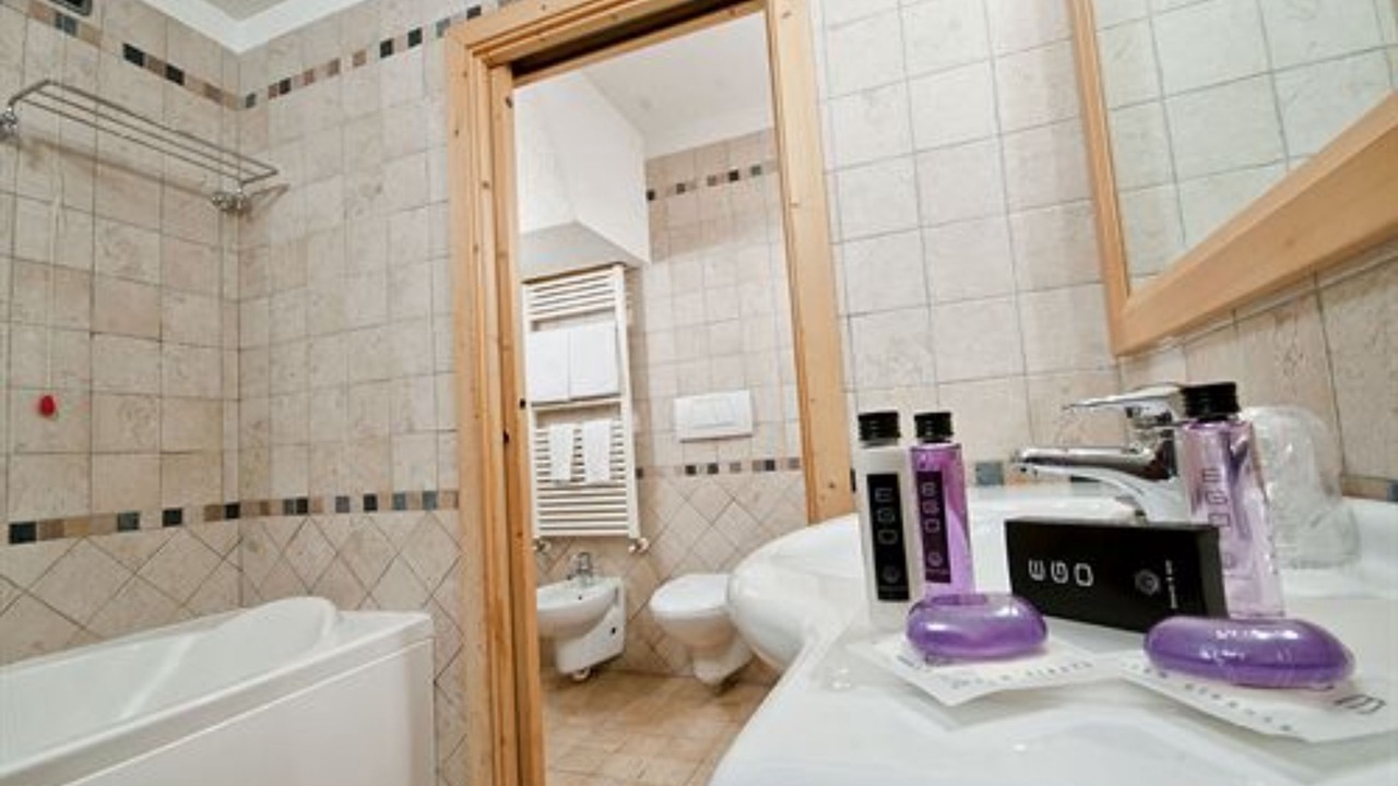 Photo of Bathroom in Palu