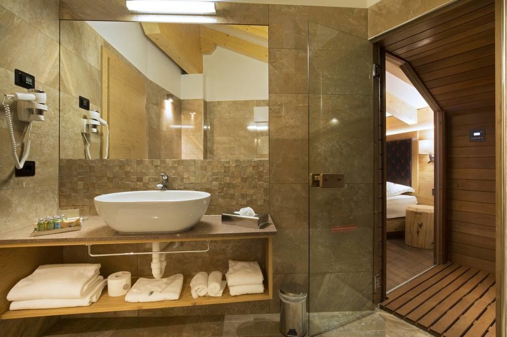 Photo of Bathroom in Campitello di Fassa