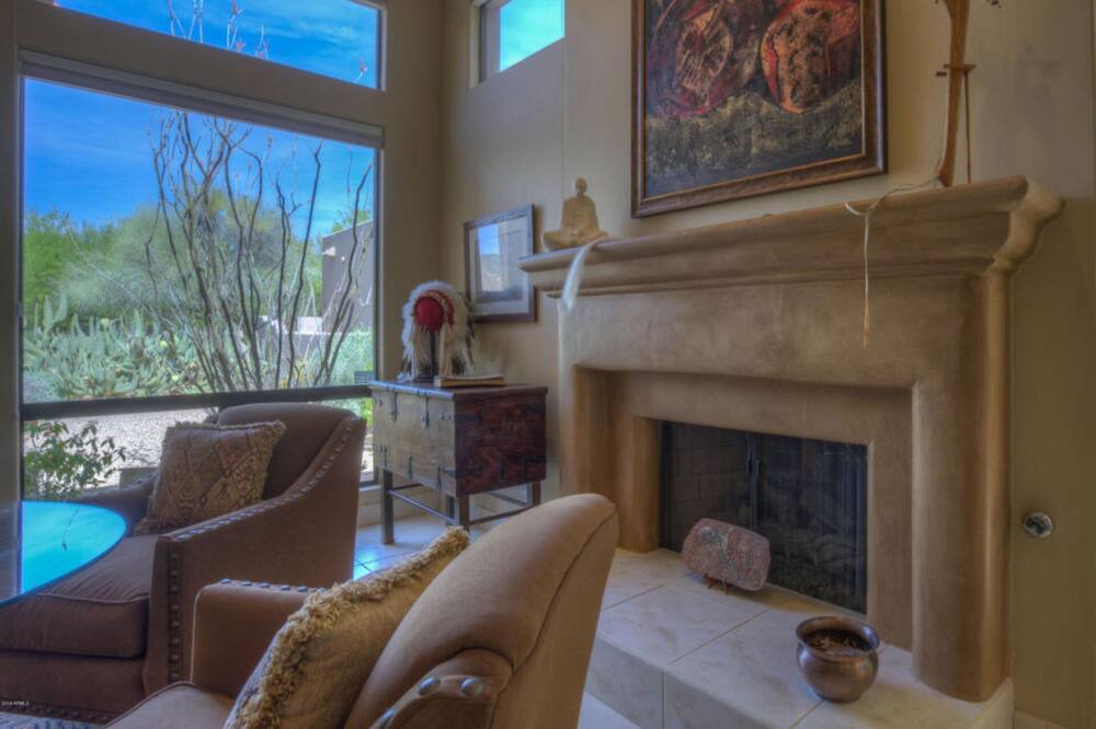 Photo of Livingroom in Fifth Green