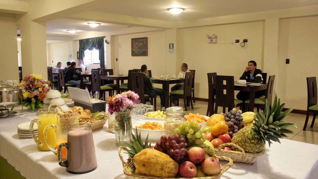 Photo of Others in La Perla