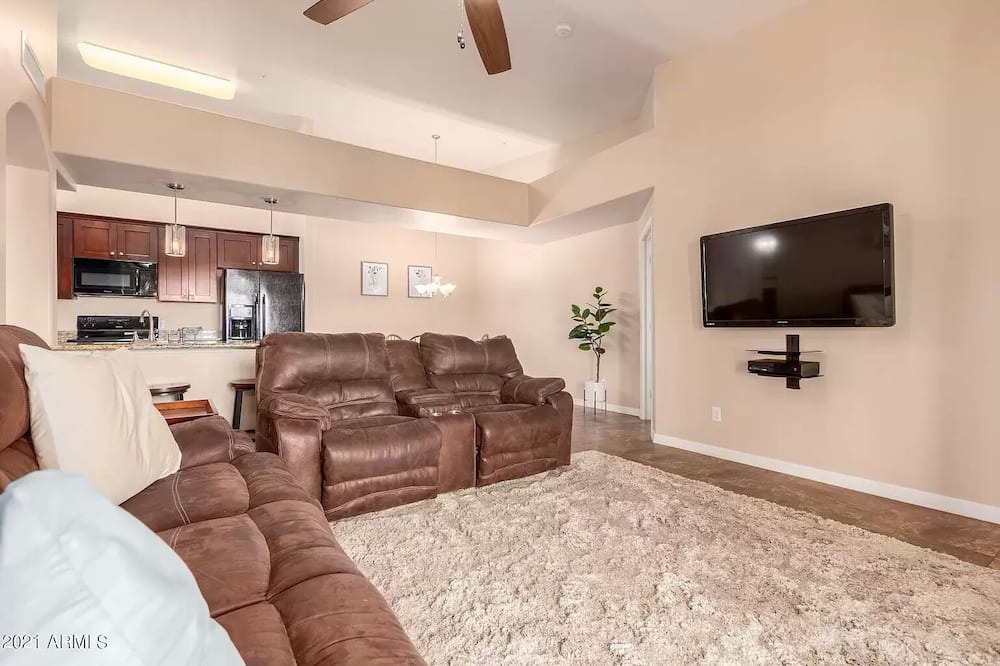 Photo of Livingroom in Parkwood Ranch