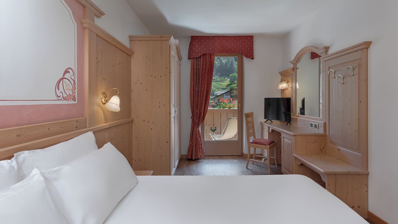 Photo of Bedroom in Pinzolo