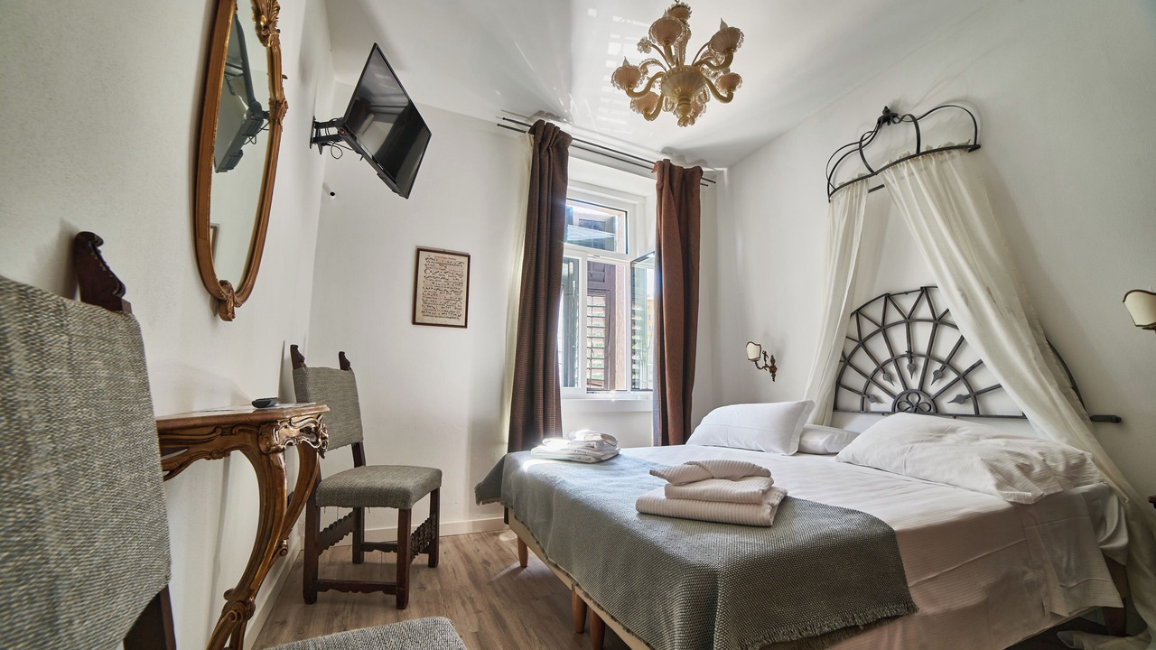 Photo of Bedroom in Trento Old Town