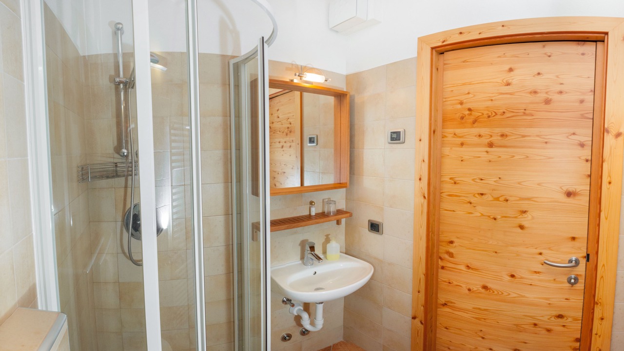 Photo of Bathroom in Ravina