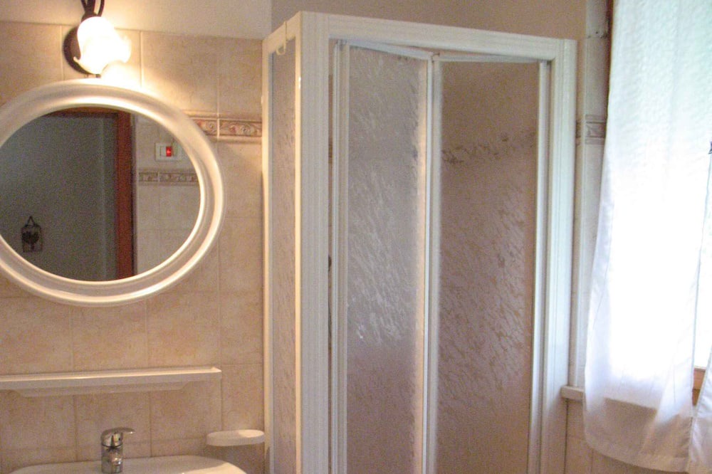 Photo of Bathroom in Val Maria-Pur