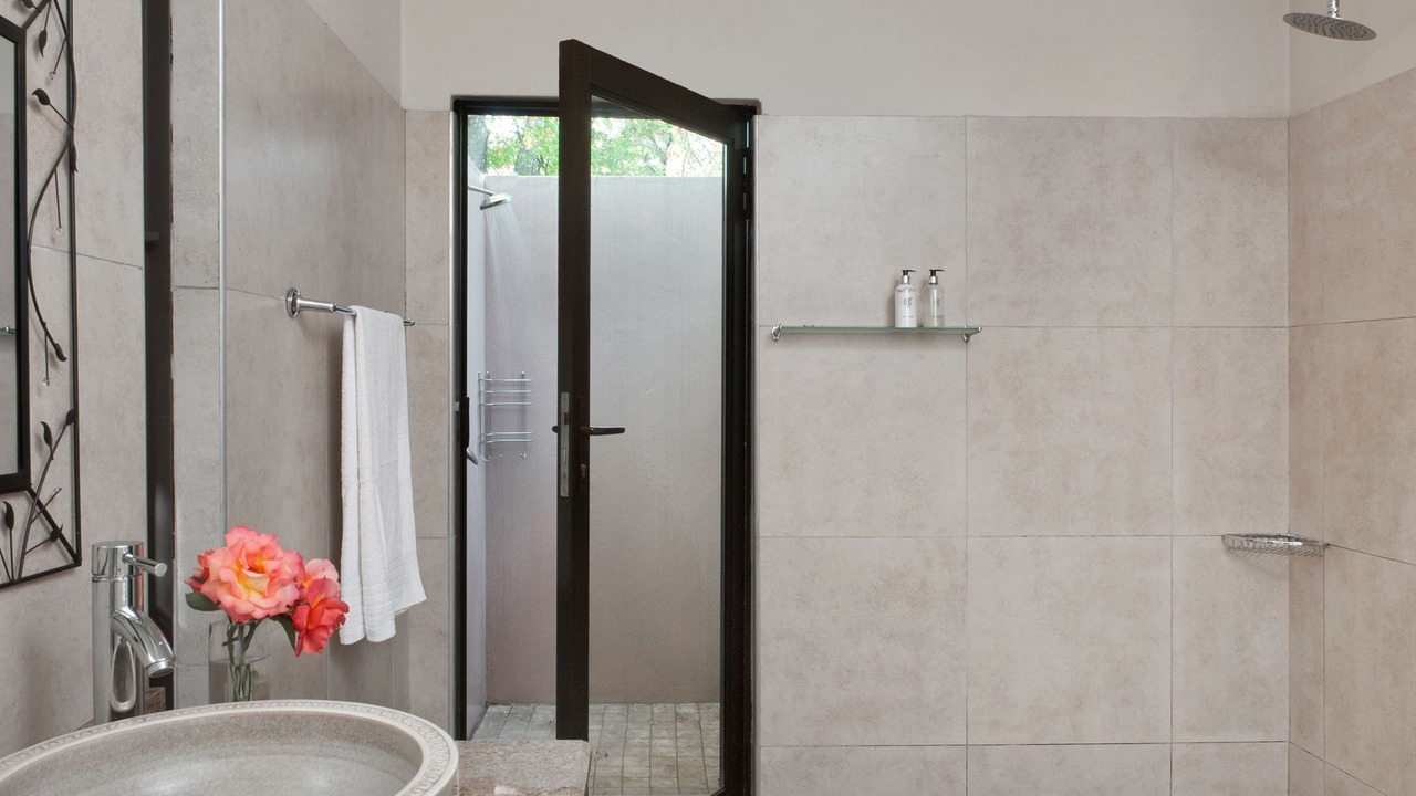 Photo of Bathroom in Cathkin Park