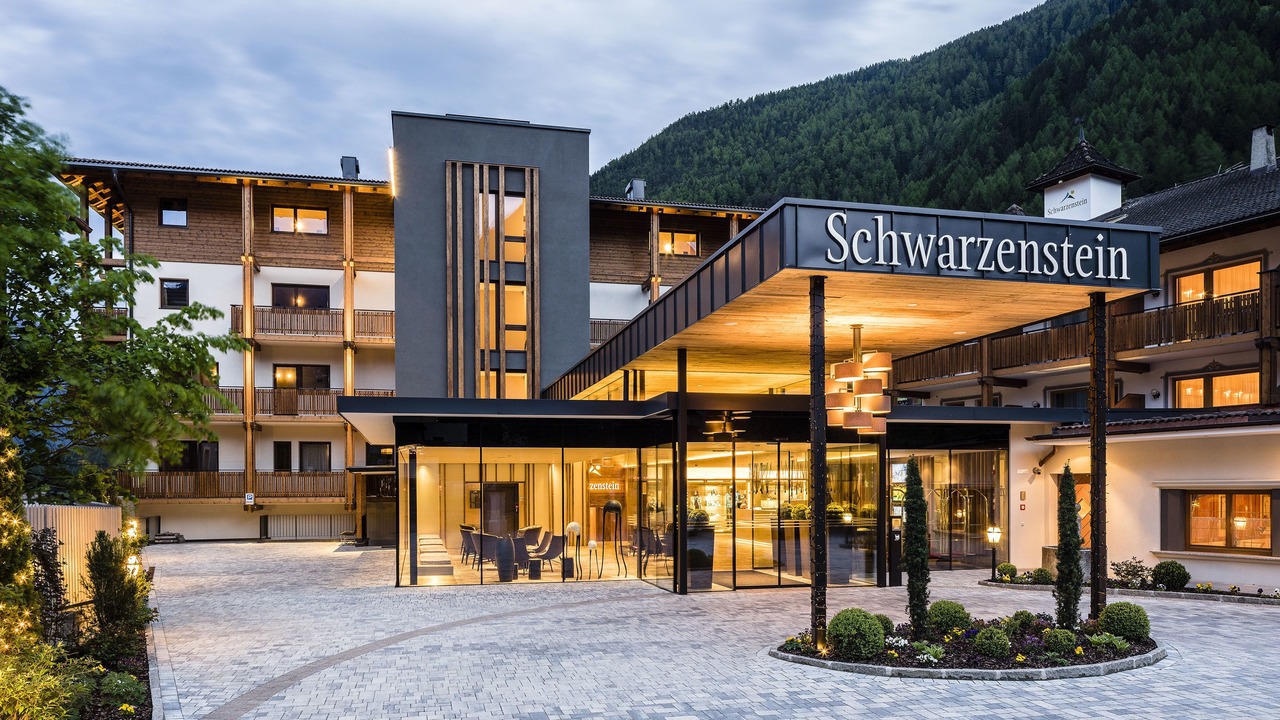 Photo of Buildings in Lutago