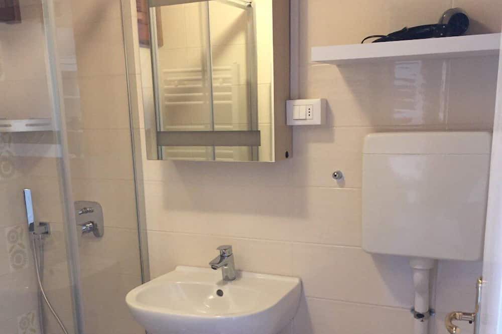 Photo of Bathroom in Mezzano