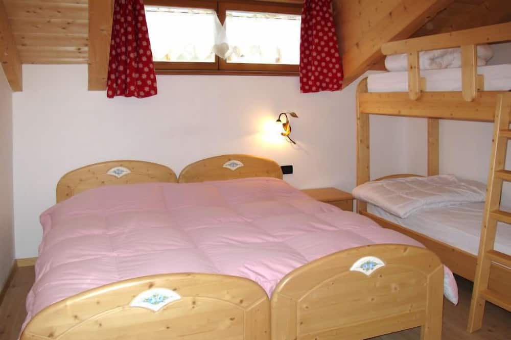 Photo of Bedroom in San Giovanni di Fassa