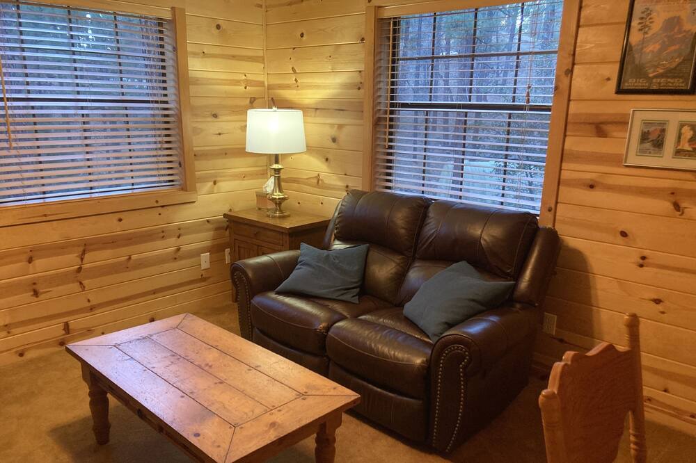Photo of Bedroom in Highland Pines