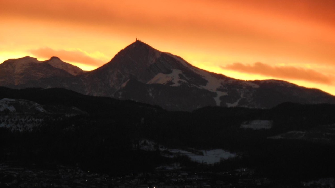 Photo of Outdoor in Faver