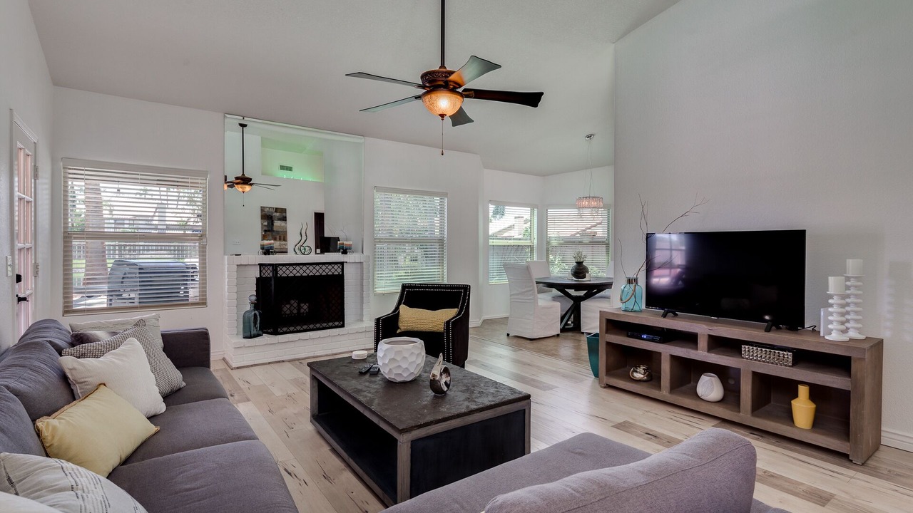 Photo of Livingroom in Arrowhead Ranch