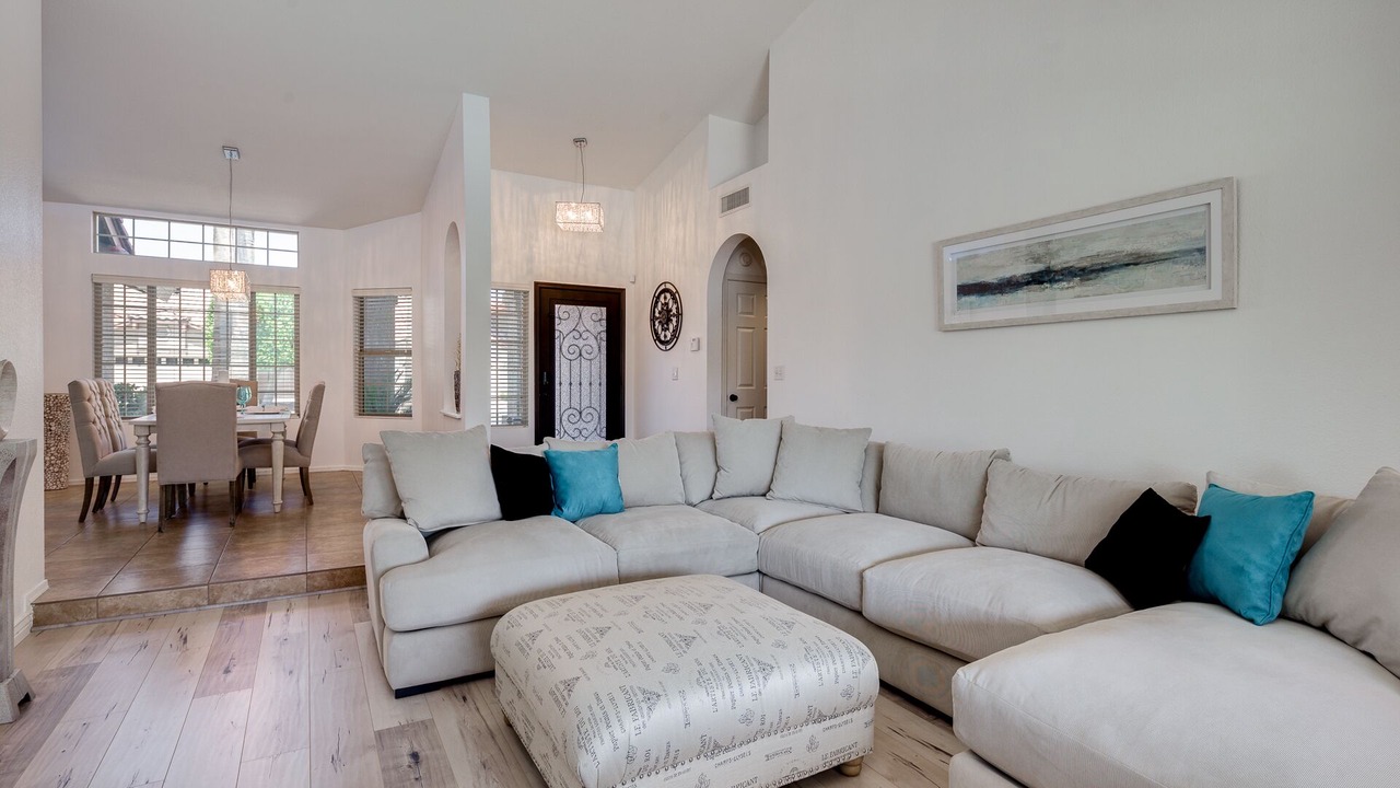 Photo of Livingroom in Arrowhead Ranch