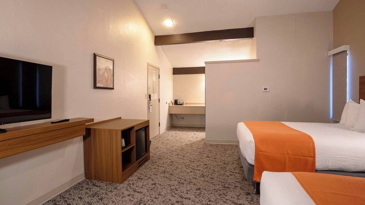 Photo of Bedroom in Grand Canyon Village