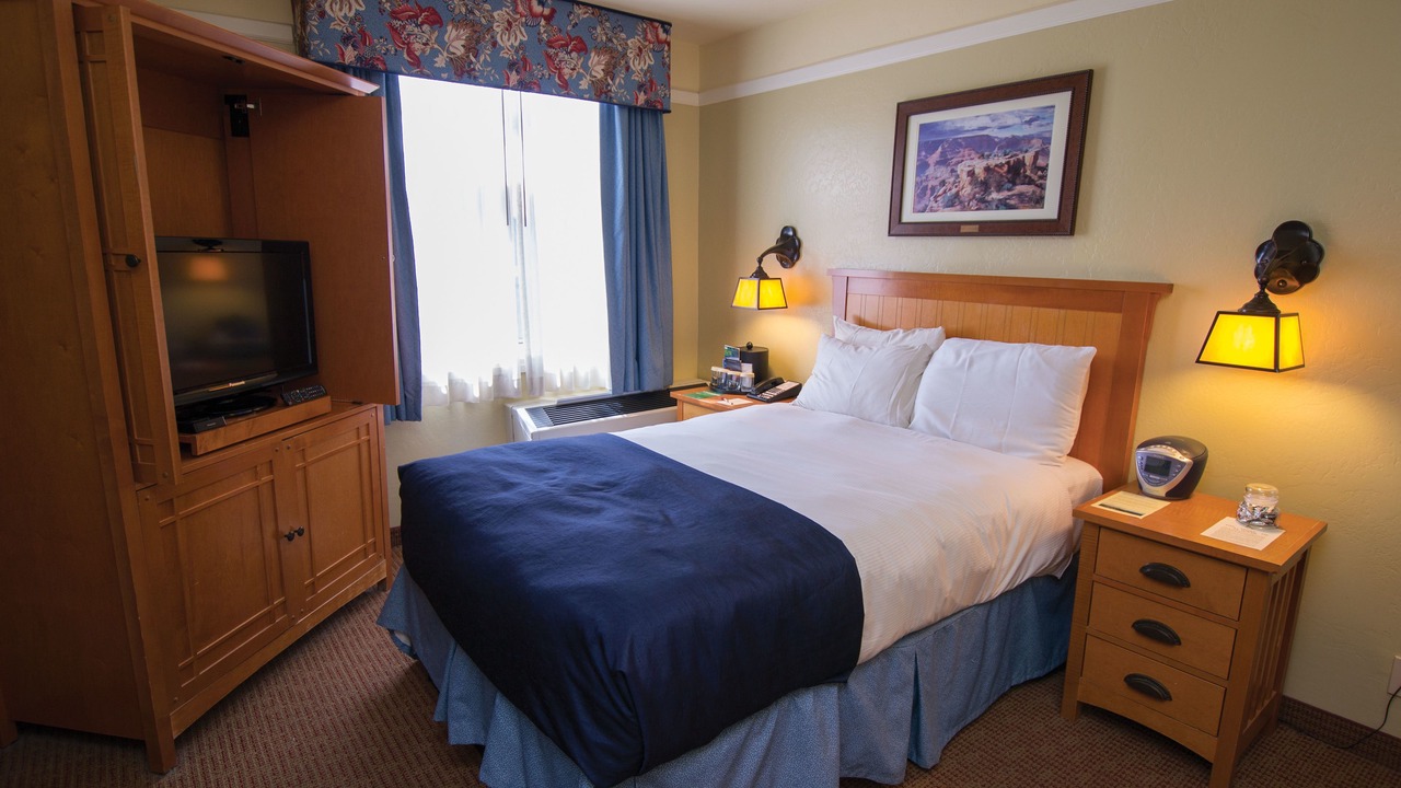 Photo of Bedroom in Grand Canyon Village