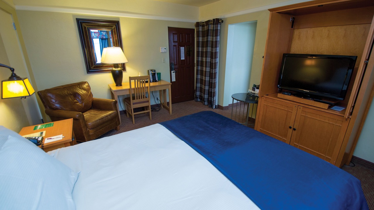 Photo of Bedroom in Grand Canyon Village