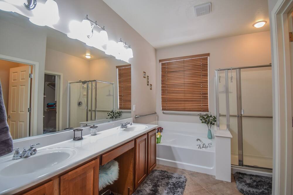 Photo of Bathroom in Maricopa