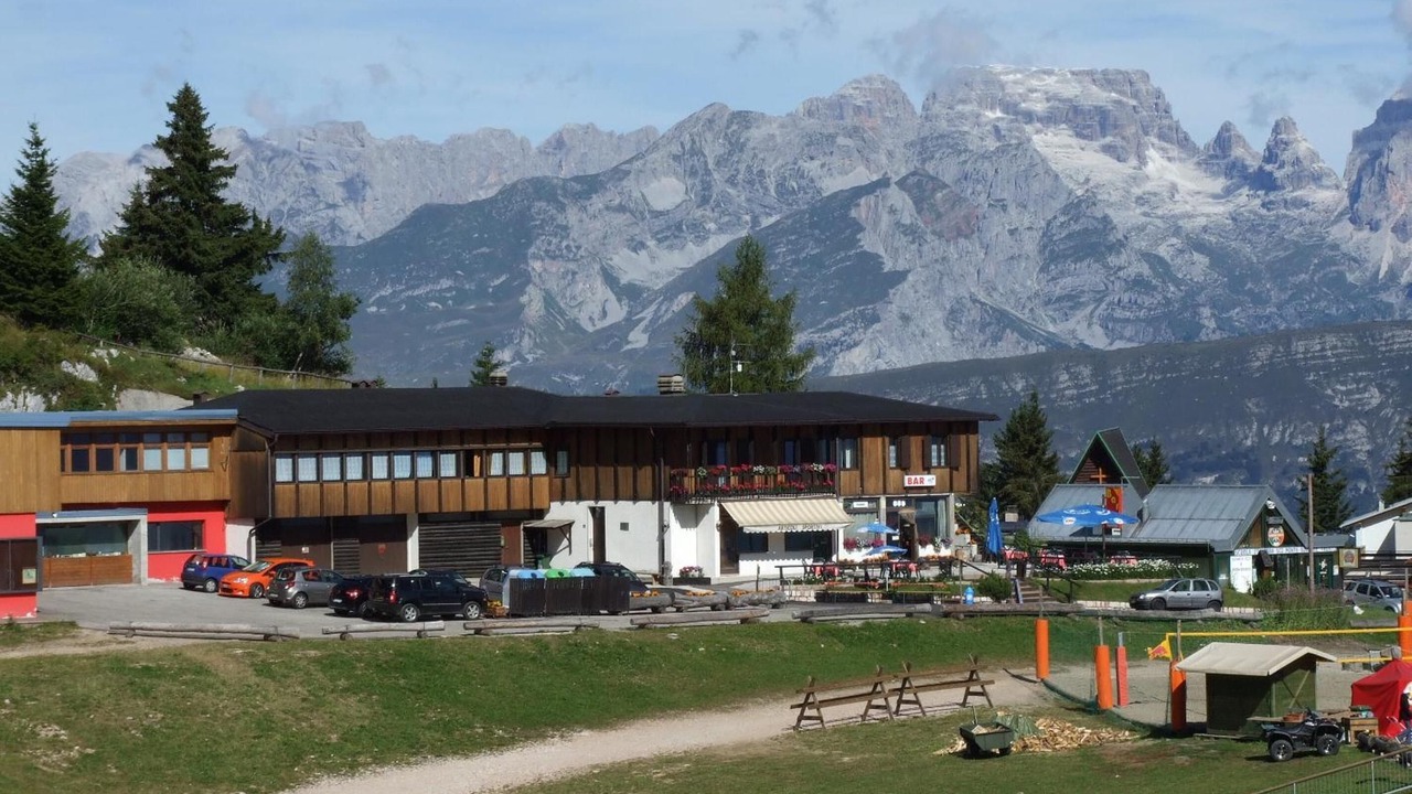 Photo of Outdoor in Vason