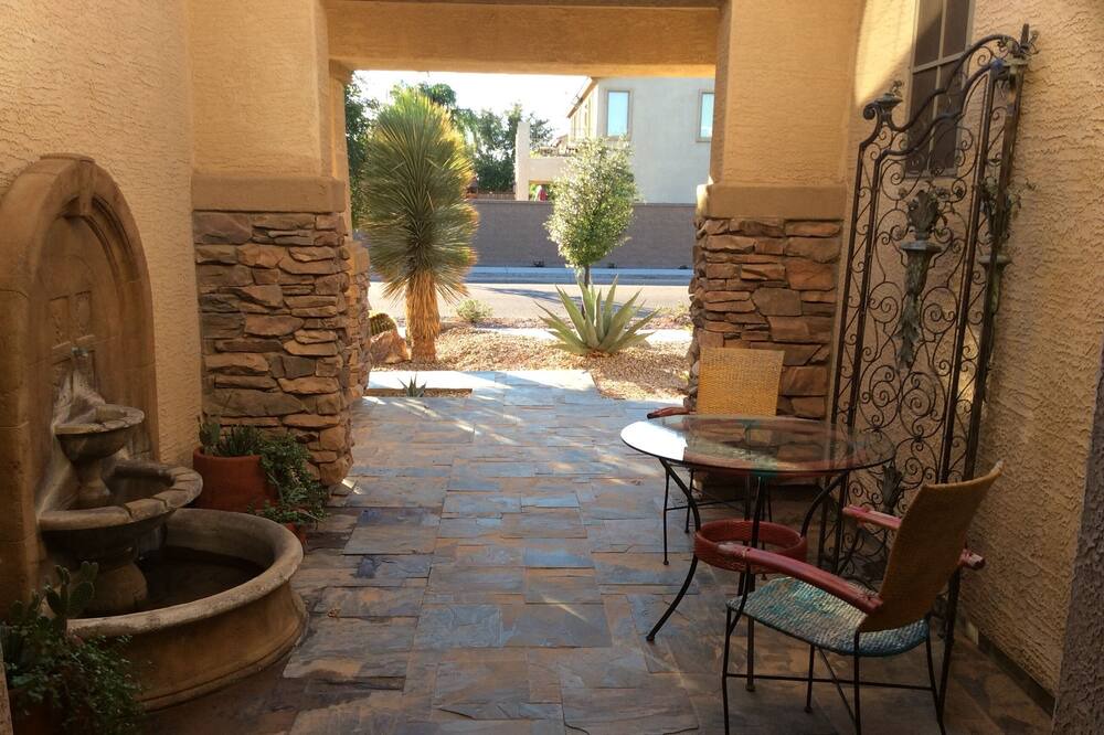 Photo of Patio Balcony in Queen Creek