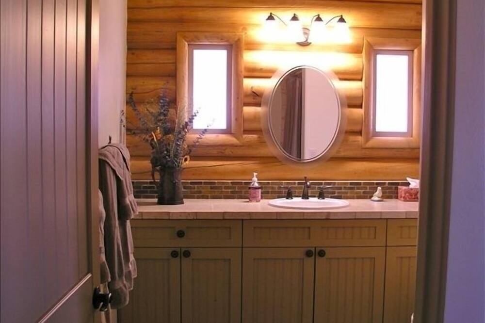 Photo of Bathroom in Kanab
