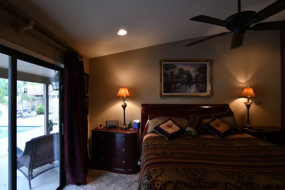 Photo of Bedroom in Val Vista Lakes