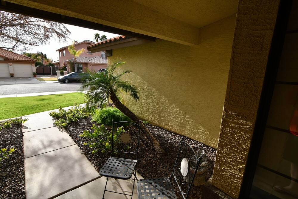 Photo of Patio Balcony in Val Vista Lakes
