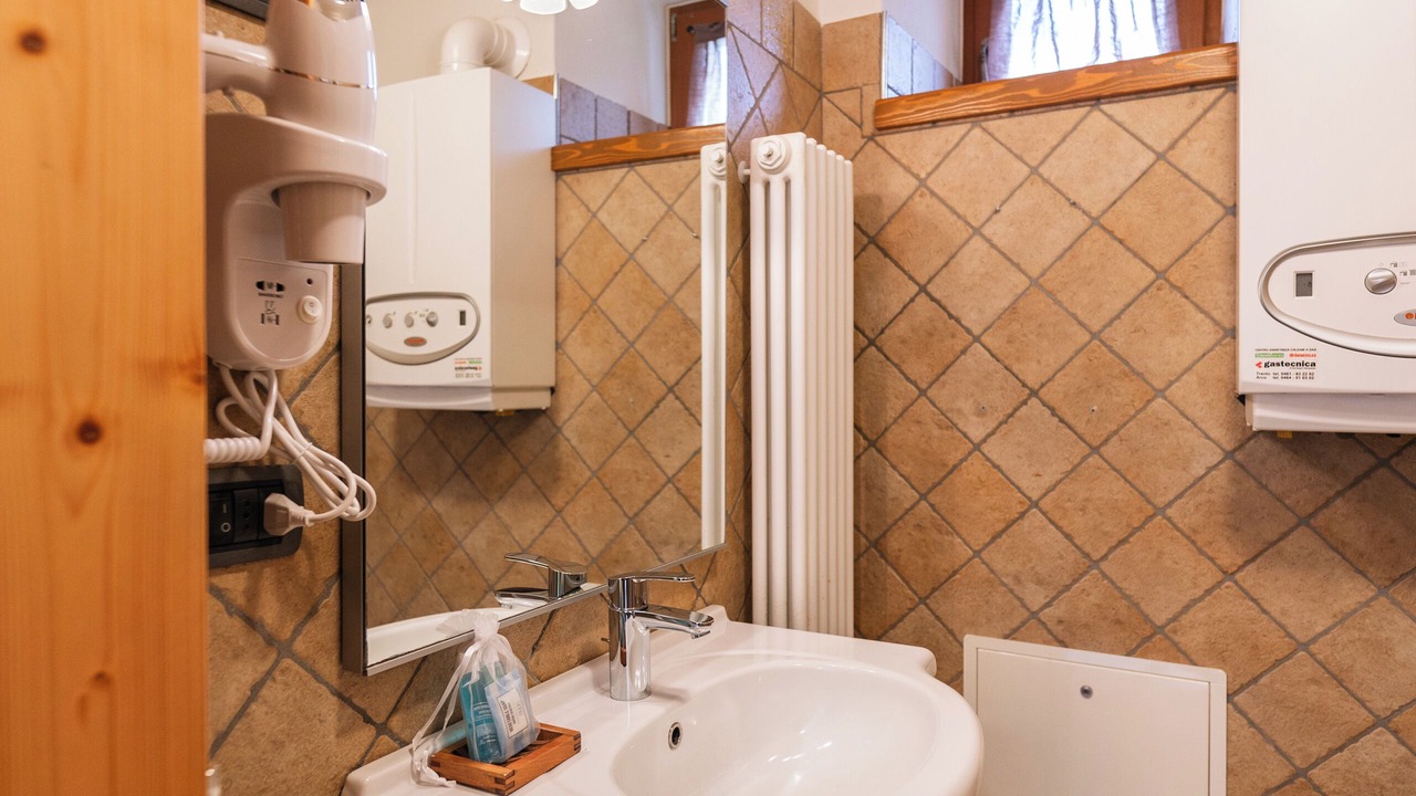 Photo of Bathroom in Drena