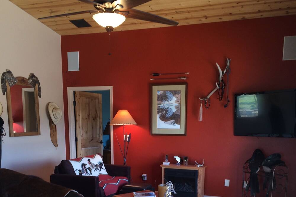 Photo of Livingroom in Elgin