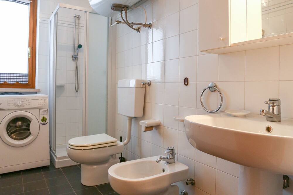 Photo of Bathroom in Gionghi-Cappella
