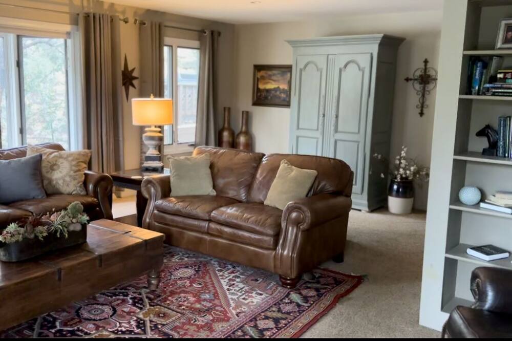Photo of Livingroom in Prescott