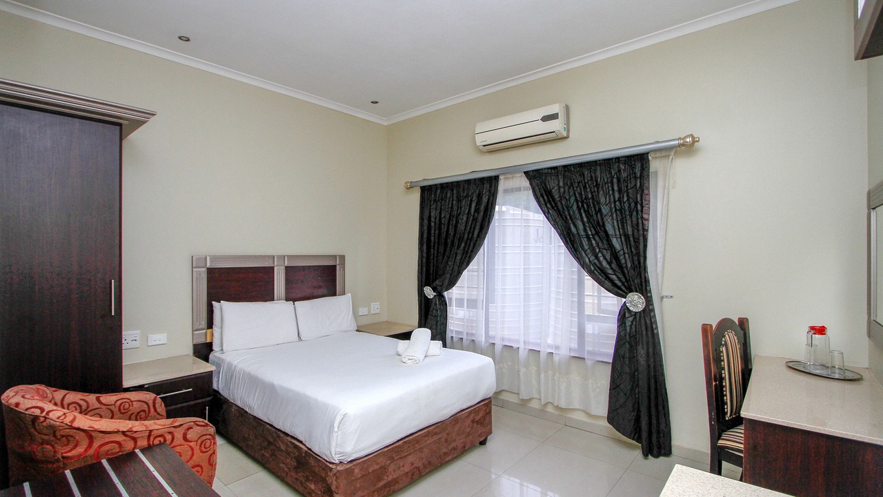 Photo of Bedroom in Berea